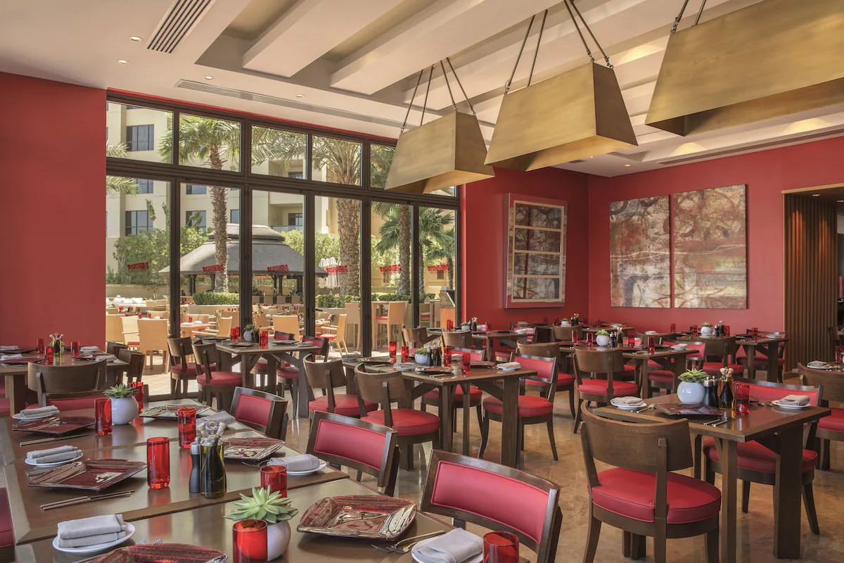 رستوران و کافی شاپ هتل امواج روتانا دبی